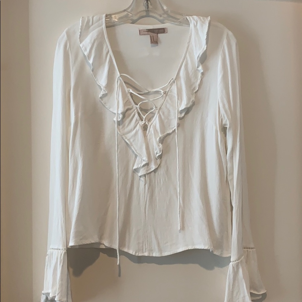 White top with bellflower sleeves